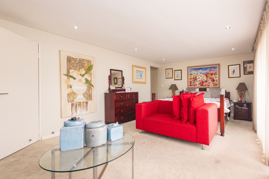 6 Bedroom Property for Sale in Bloubergstrand Western Cape